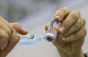 Saúde recomenda vacinação de crianças de 3 a 5 anos com CoronaVac
