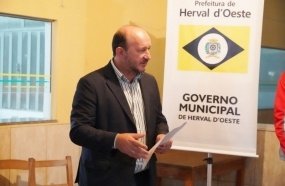 Prefeito de Herval assina ordens de serviço para pavimentação de três ruas