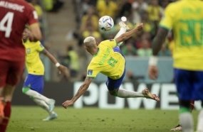 Brasil vence Sérvia por 2 a 0 em estreia da Copa do Mundo 