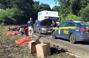 Foragido da Paraíba é preso enquanto saqueava carga de caminhão tombado