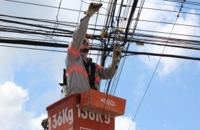 Celesc fará a retirada de cabos e fios soltos de postes em Joaçaba