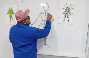 Carnavalesco promove oficinas gratuitas de formação de figurinos 