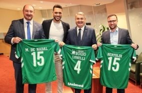 Ex-jogador da Chapecoense é homenageado pela Assembleia Legislativa 