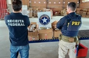 PRF e Receita Federal apreendem 60 kg de anabolizantes em transportadora