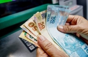 Primeira parcela do décimo terceiro deve ser depositada até esta sexta-feira 