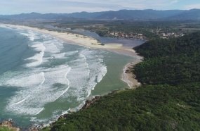 Cai o número de praias próprias para banho em Santa Catarina