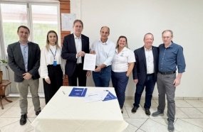 Escola Mercedes recebe doação de mobiliário e equipamentos do SENAI