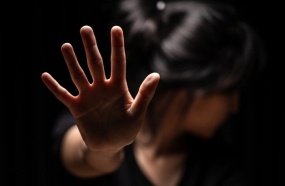 Justiça de Capinzal condena padrasto por estupro de vulnerável e mãe por omissão 