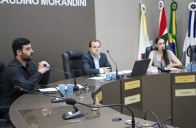 Audiência pública questiona concessão milionária para a coleta de lixo em Joaçaba