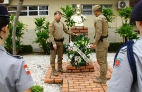 PMSC realiza homenagem a Tiradentes, patrono das polícias brasileiras