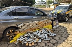PRF apreende mais de 200 kg de maconha após perseguição no Oeste 