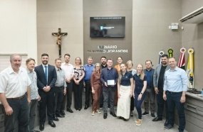 Câmara de Joaçaba homenageia personalidades e entidades que se destacam