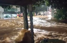 Prefeito decreta situação de emergência após enxurrada alagar Treze Tílias