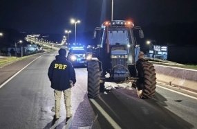 Homem é detido após furtar trator do patrão para vender no Paraguai 