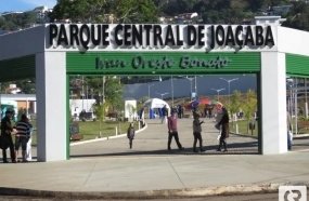 Vereador cobra reparos urgentes nos banheiros do Parque Central de Joaçaba
