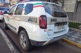 Homem é preso após agredir a mãe e ameaçar familiares com machado