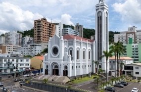 Santuário Catedral Santa Teresinha prepara programação para o centenário
