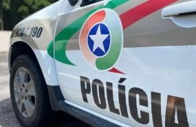 Homem é preso após agredir a própria mãe com soco no rosto 