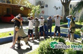 Polícia coibe consumo de bebidas alcoólicas e de entorpecentes em Praça de Capinzal