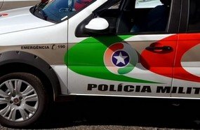 Ladrão atrapalhado volta para buscar blusa e abandona moto