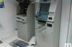 Criminosos arrombam caixas eletrônicos em Arroio Trinta