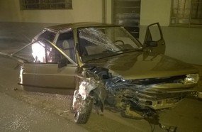 Acidente na madrugada deixa três pessoas feridas