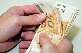 Caixa paga valor adicional para quem tirou só R$ 500 do FGTS