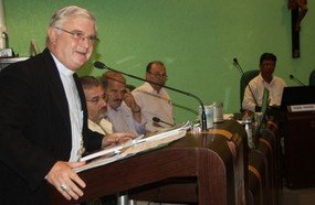 Bispo aborda Campanha da Fraternidade e Beatificação de Frei Bruno na Câmara