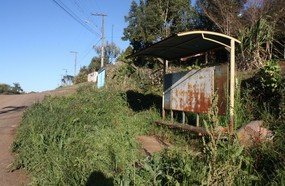 Vereador sugere que iniciativa privada adote abrigos de ônibus