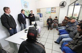 Coleta seletiva de lixo começa a ser discutida com catadores