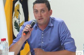 Corpo que ficou cerca de 7 horas aguardando atestado de óbito foi assunto na Câmara