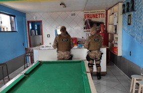 Operação Varejo apreende 22 mil carteiras de cigarro em SC