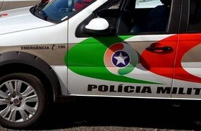 PM aborda motociclistas após buzinaço em frente ao HUST