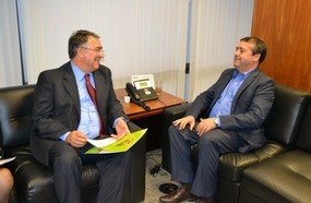 Colombo consegue recursos para evitar fechamento de postos do Sine