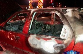 Veículo é incendiado no estacionamento da BRF de Capinzal