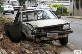 Pampa fica sem freio e só para após atingir Fiat Stilo em Joaçaba