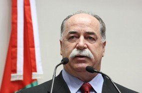 Justiça afasta Titon da presidência da Assembleia Legislativa