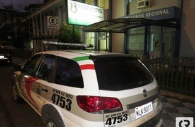 Ladrões arrombam casa e levam mais de R$ 20 mil em mercadorias