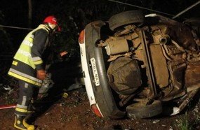 Colisão em poste mata jovem de 16 anos e deixa quatro adolescentes feridos