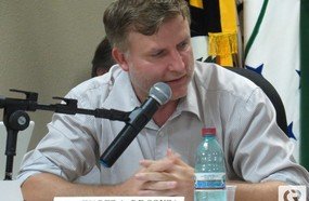 Juarez quer saber se município precisa convênio para atendimento no Hust