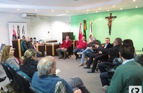 Problemas no asfalto das Avenidas Caetano Branco e Santa Terezinha