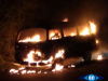 Kombi é destruída por incêndio no interior de Lacerdópolis