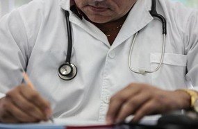 SC recebe 40 médicos cubanos que atuarão em 35 municípios
