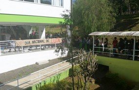 IFC faz mobilização em defesa da educação pública gratuita