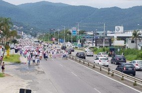 Militares protestam por reposição salarial em Florianópolis