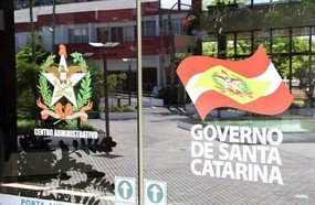 Funcionamento de órgãos do Estado no feriado de Ano Novo