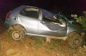 Idoso fica gravemente ferido após capotar veículo em Piratuba