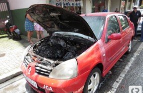 Veículo dos Bombeiros pega fogo no centro de Joaçaba