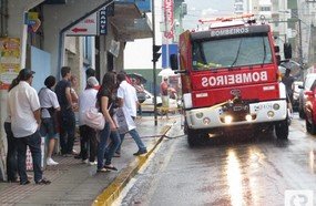 Bombeiros atendem princípio de incêndio em restaurante de Joaçaba