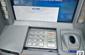 Caixas eletrônicos em manutenção revoltam usuários da Caixa